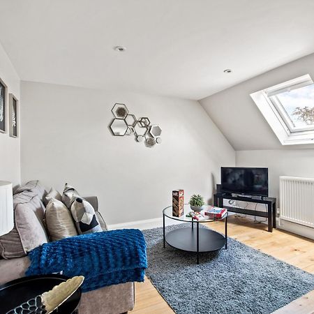 Central And Cosy Brockenhurst Flat Экстерьер фото
