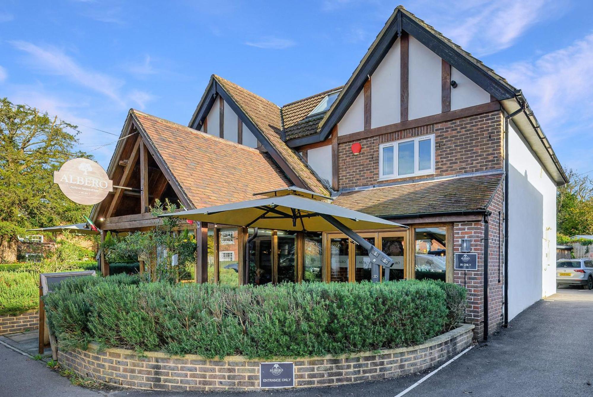 Central And Cosy Brockenhurst Flat Экстерьер фото